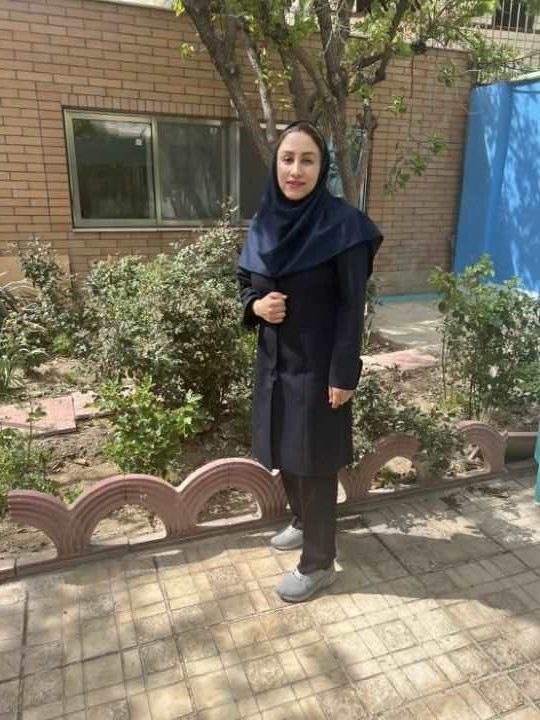الهام شیخ دبیر تربیت بدنی مدرسه دخترانه اطهار