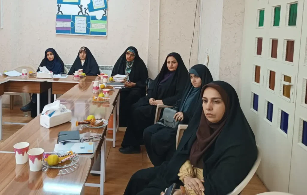 نشست توانمندسازی مدیران مدارس غیردولتی ناحیه ۲ اصفهان در مدرسه اطهار